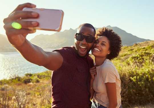 Why People Post Couple Photos As Their Social Media Profile Pictures